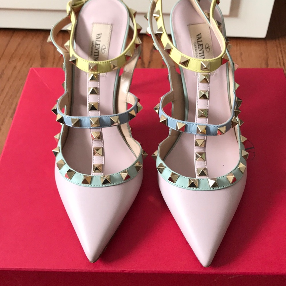 Authentic Valentino rockstud heels